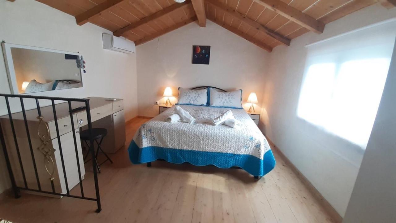 White Manolia Cottage Kato Korakiana Bagian luar foto